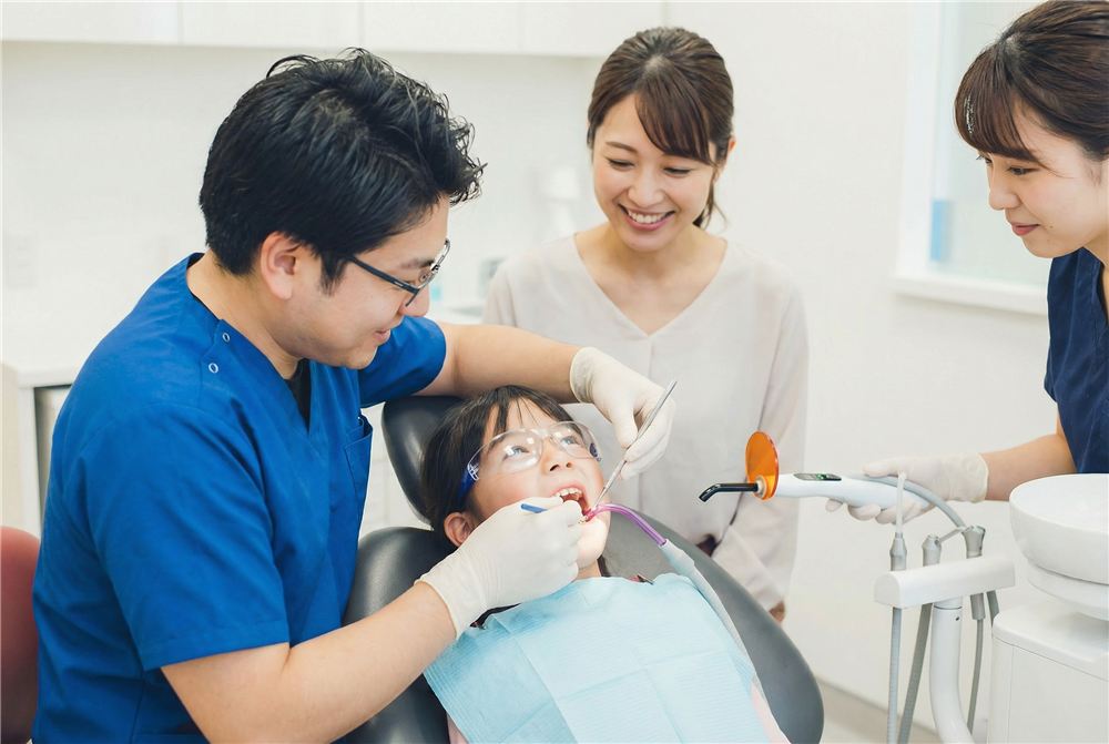 フッ素塗布とシーラントの様子